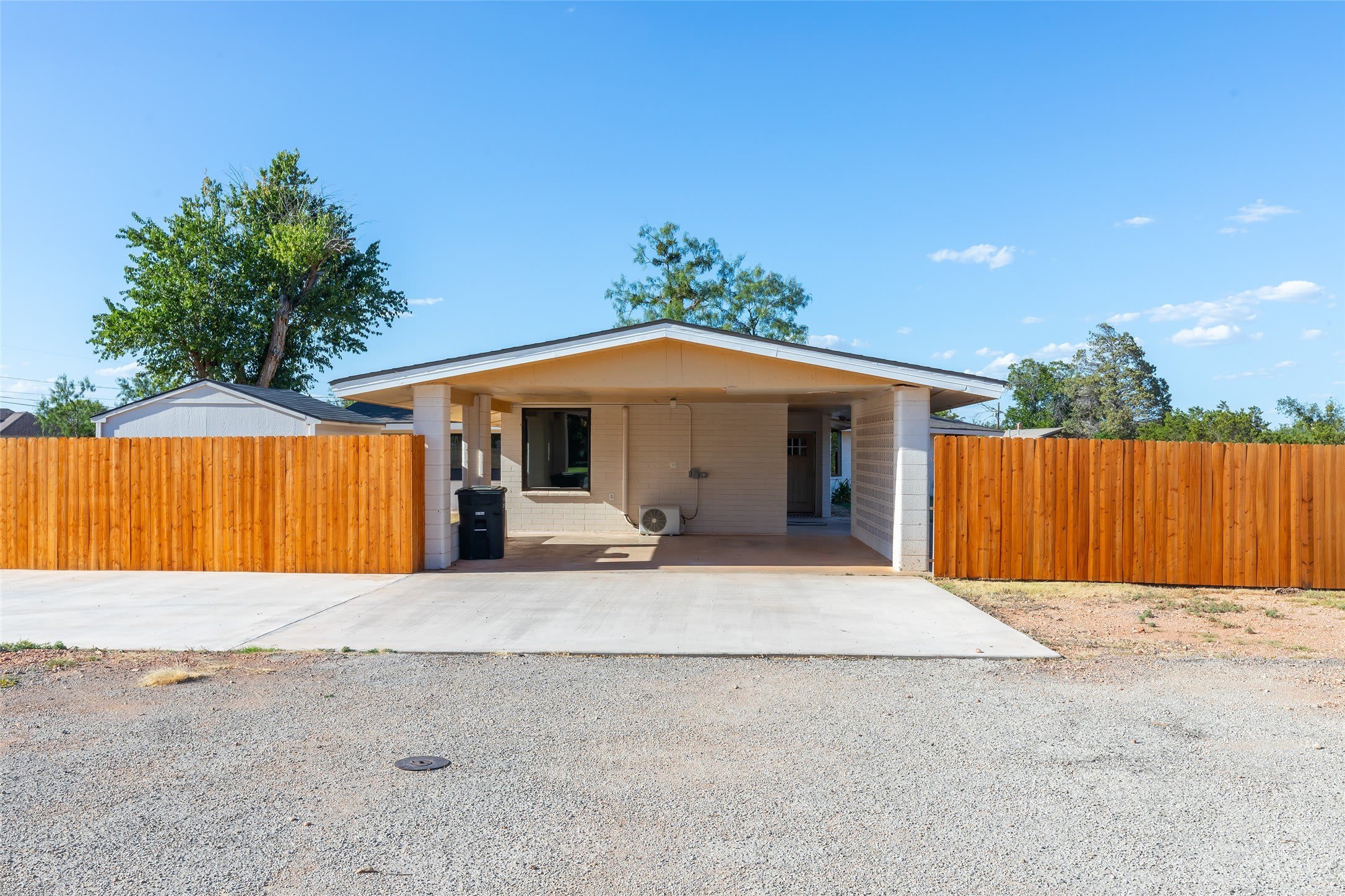 5400 Ridgeline Drive – photo 2