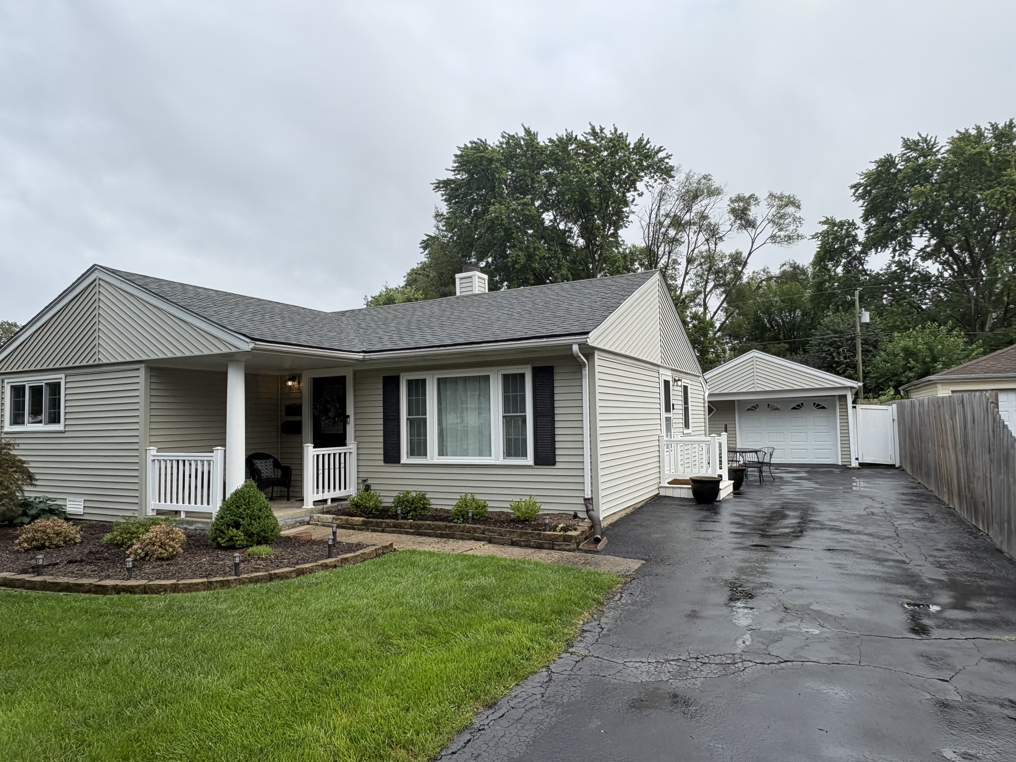 2105 Saint James Street – photo 2