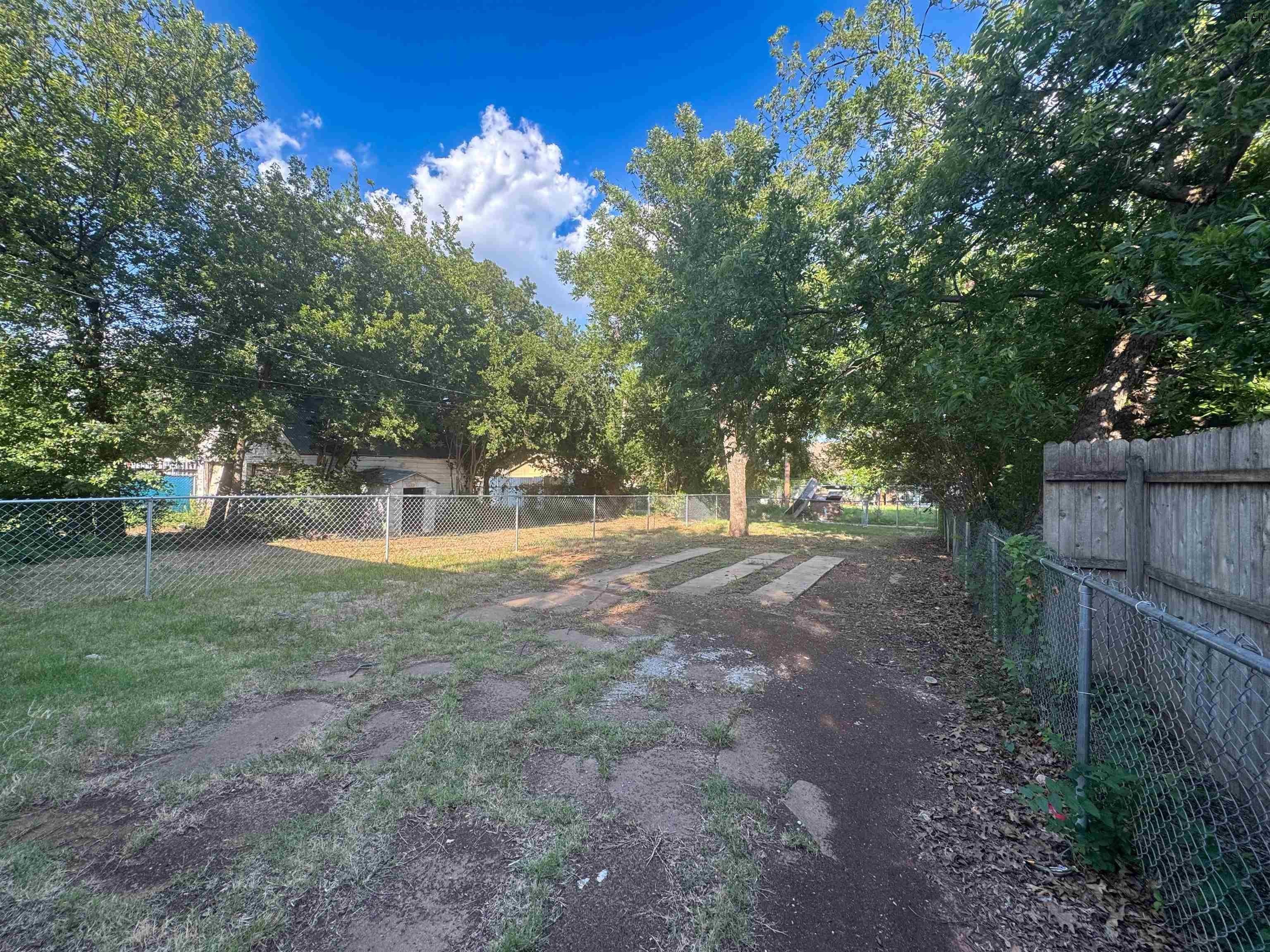 1913 Tilden Street – photo 3