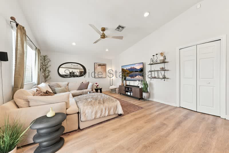 2162 E Concorda Dr – photo 4