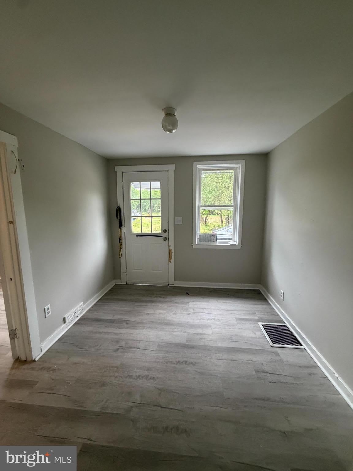 124 STANGER Avenue – photo 3