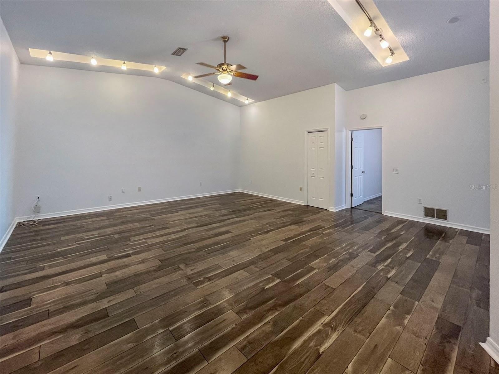 3957 PROCTOR Road – photo 3