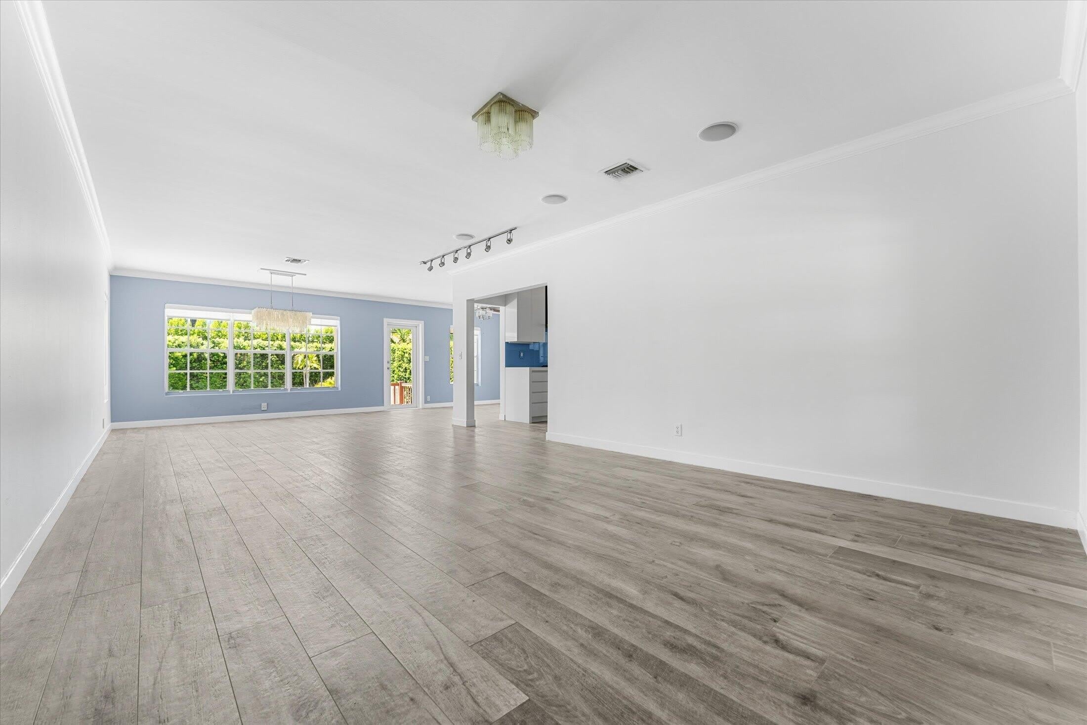 8934 Emerson Avenue – photo 5