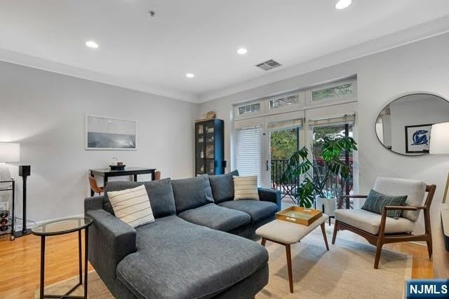 1300 Grand Street – photo 1