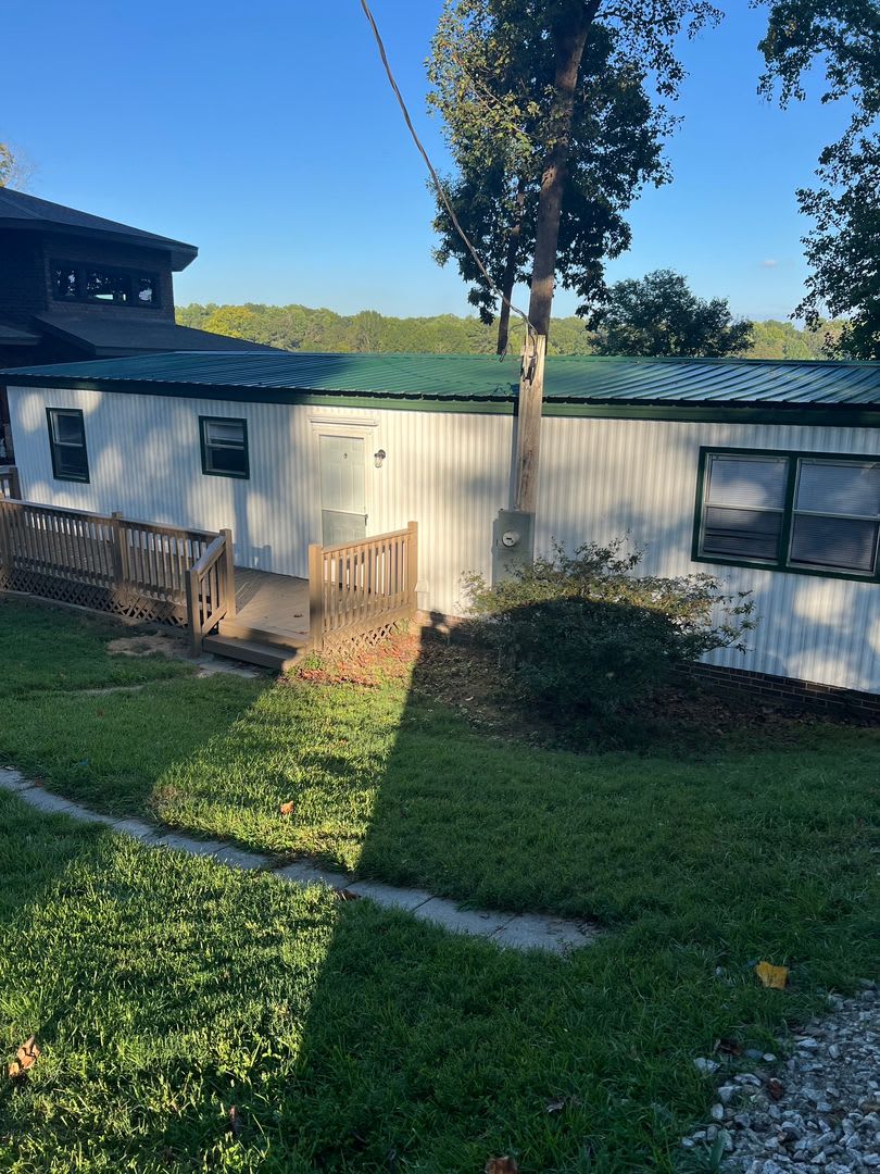 Lake Front Property For Rent – photo 3