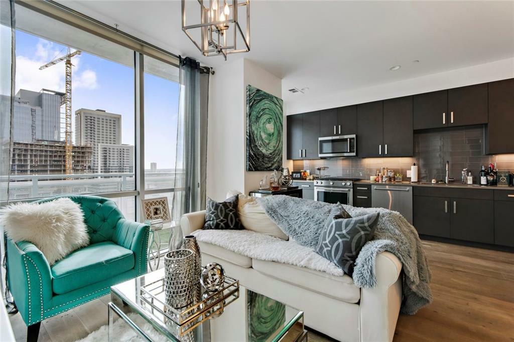 222 West Avenue – photo 1