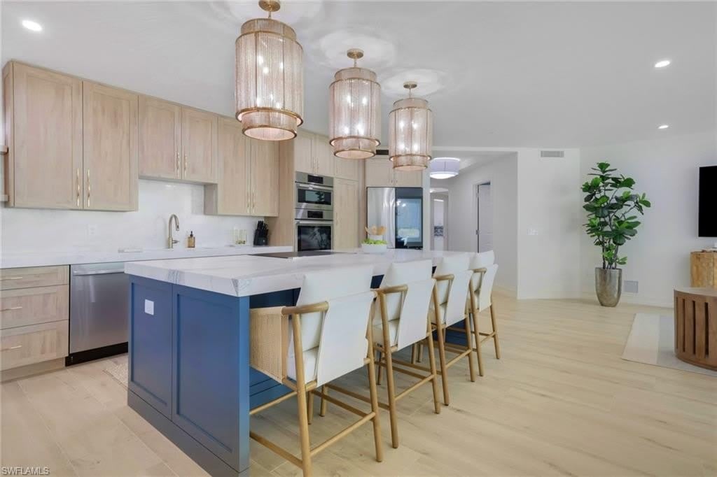 2728 Tiburon Blvd E – photo 5