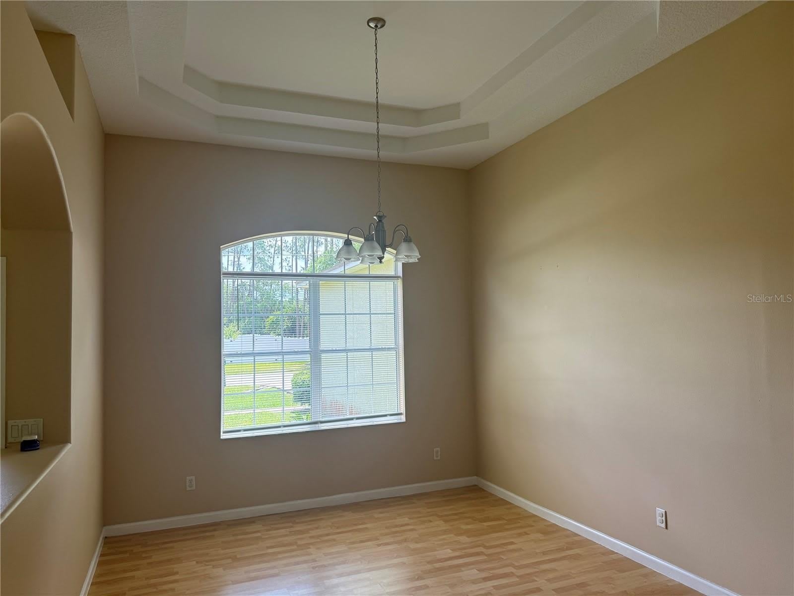18 POINBURY Drive – photo 5