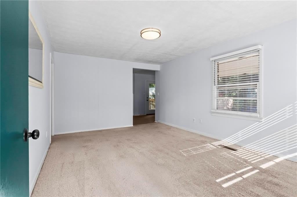 2560 Walton Way SW – photo 4