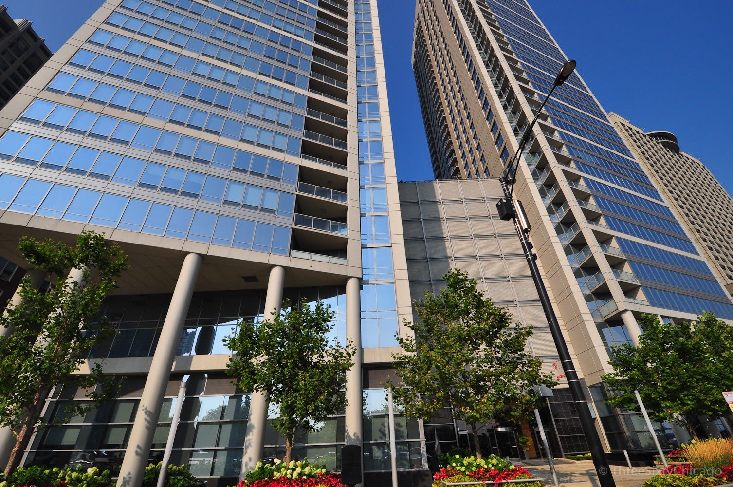 600 N LAKE SHORE Drive – photo 1
