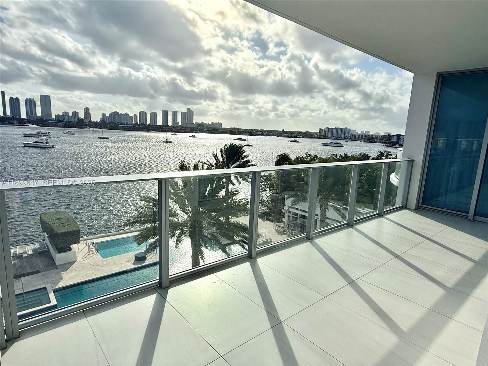 17111 Biscayne Boulevard – photo 3