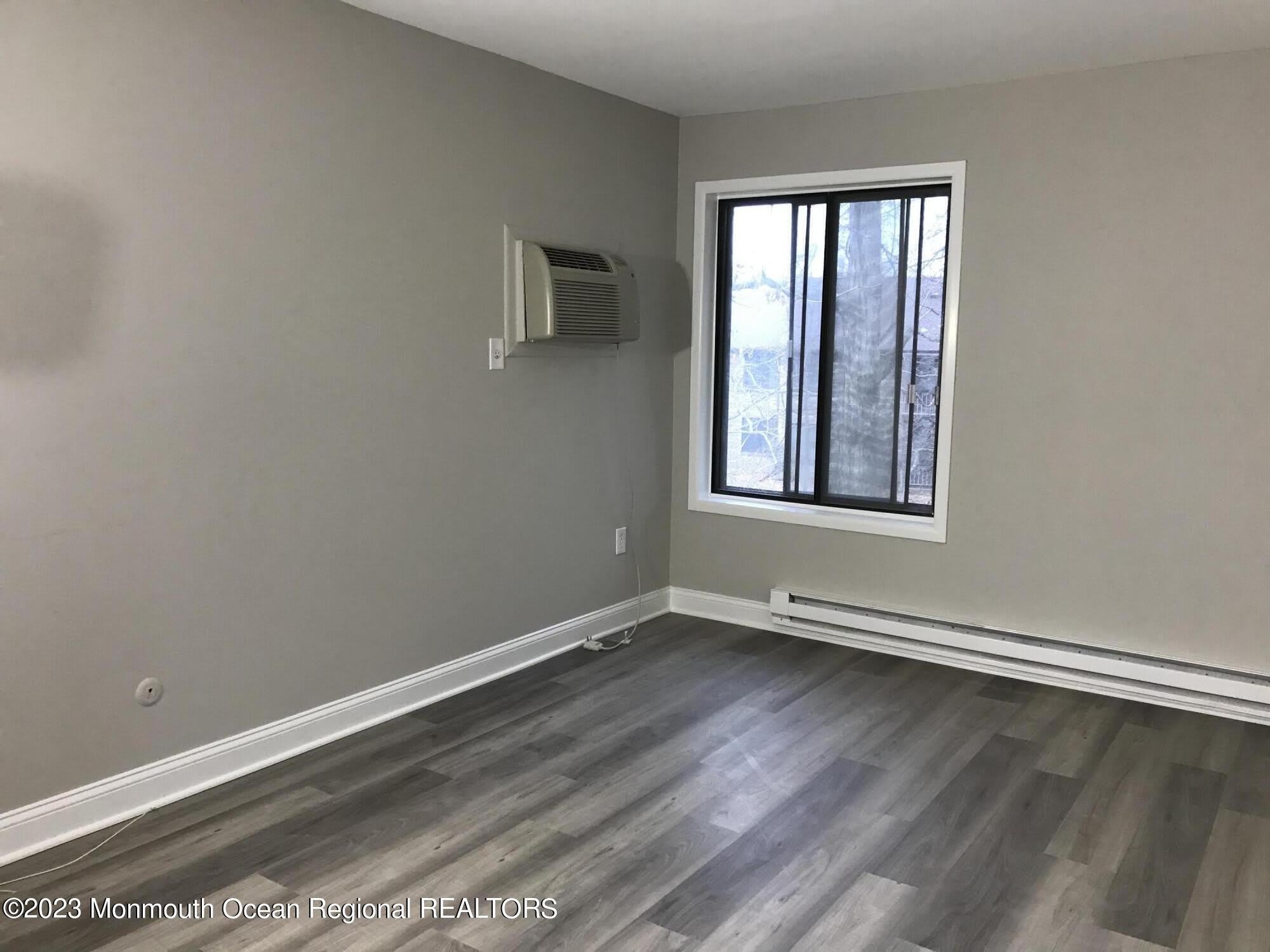 149 Amberly Drive – photo 5