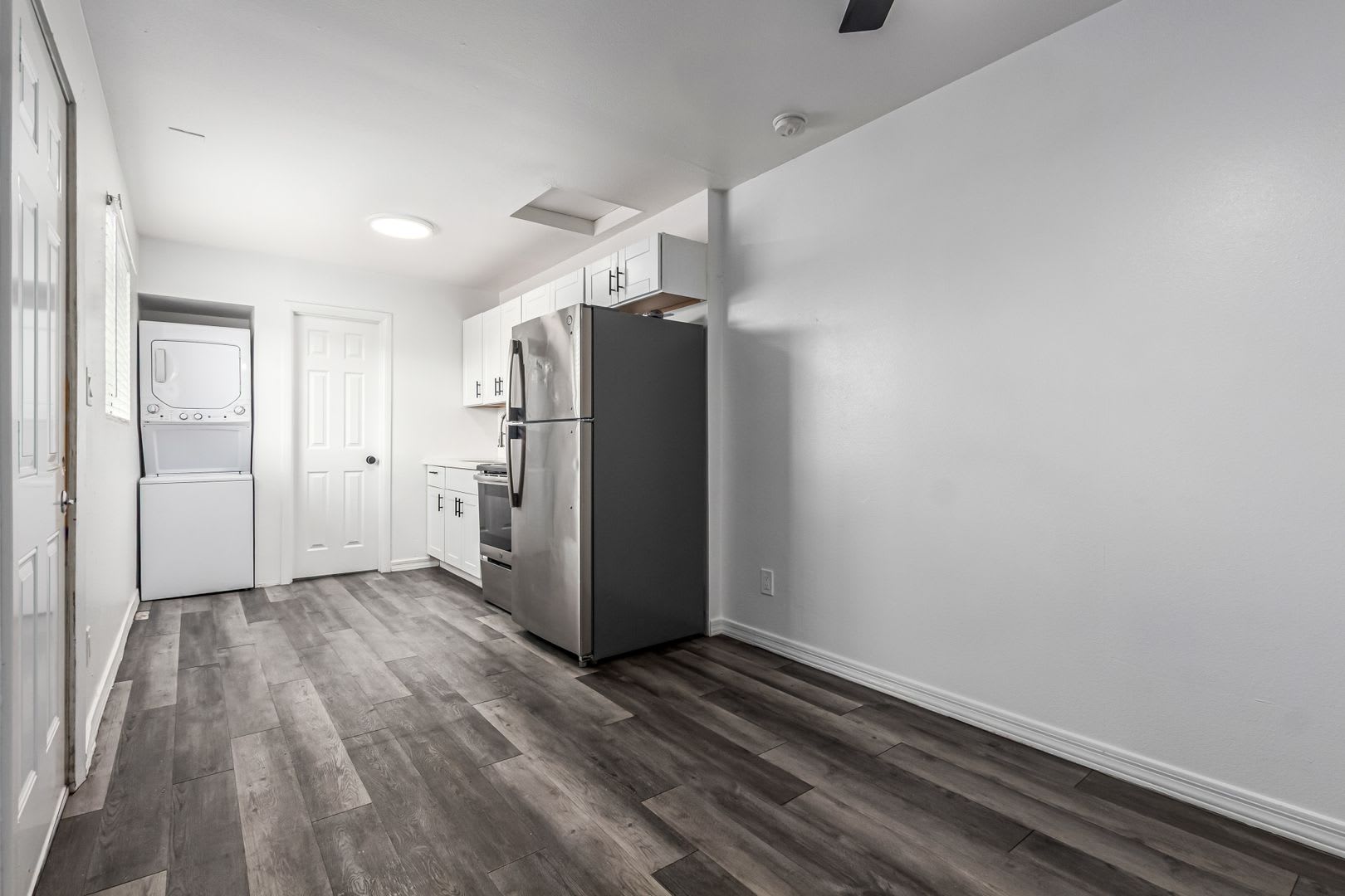 0 First Month Rent Near Grand Canyon University – photo 5