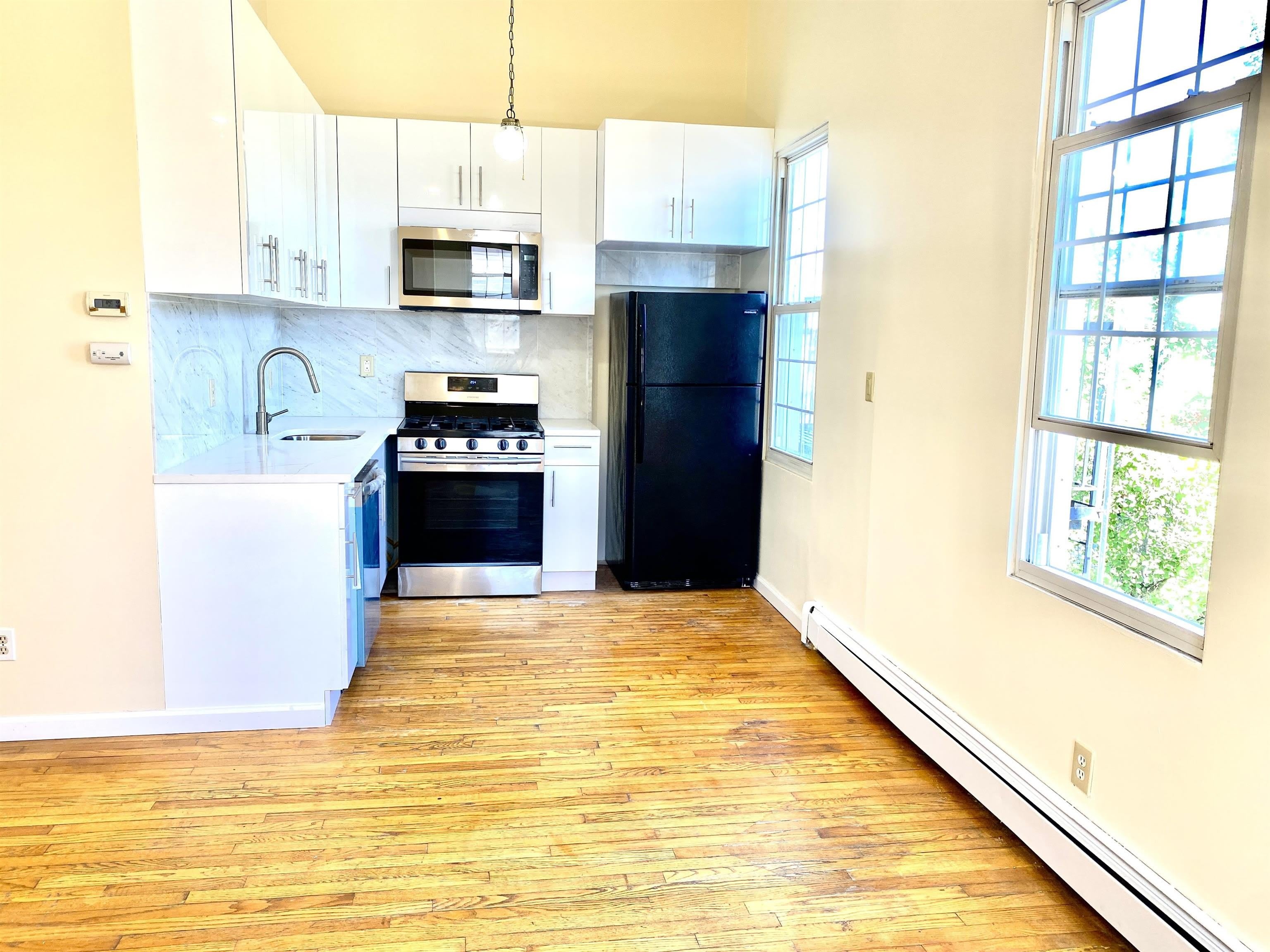 325 CENTRAL AVE – photo 4
