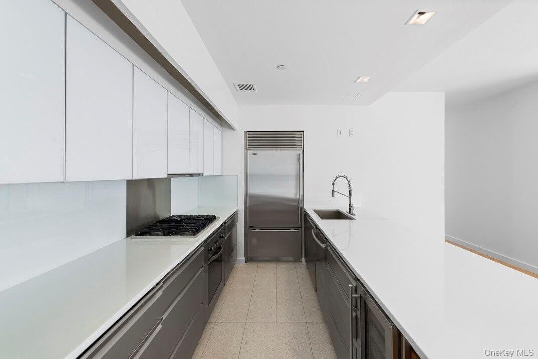 447 W 18Th Street – photo 3