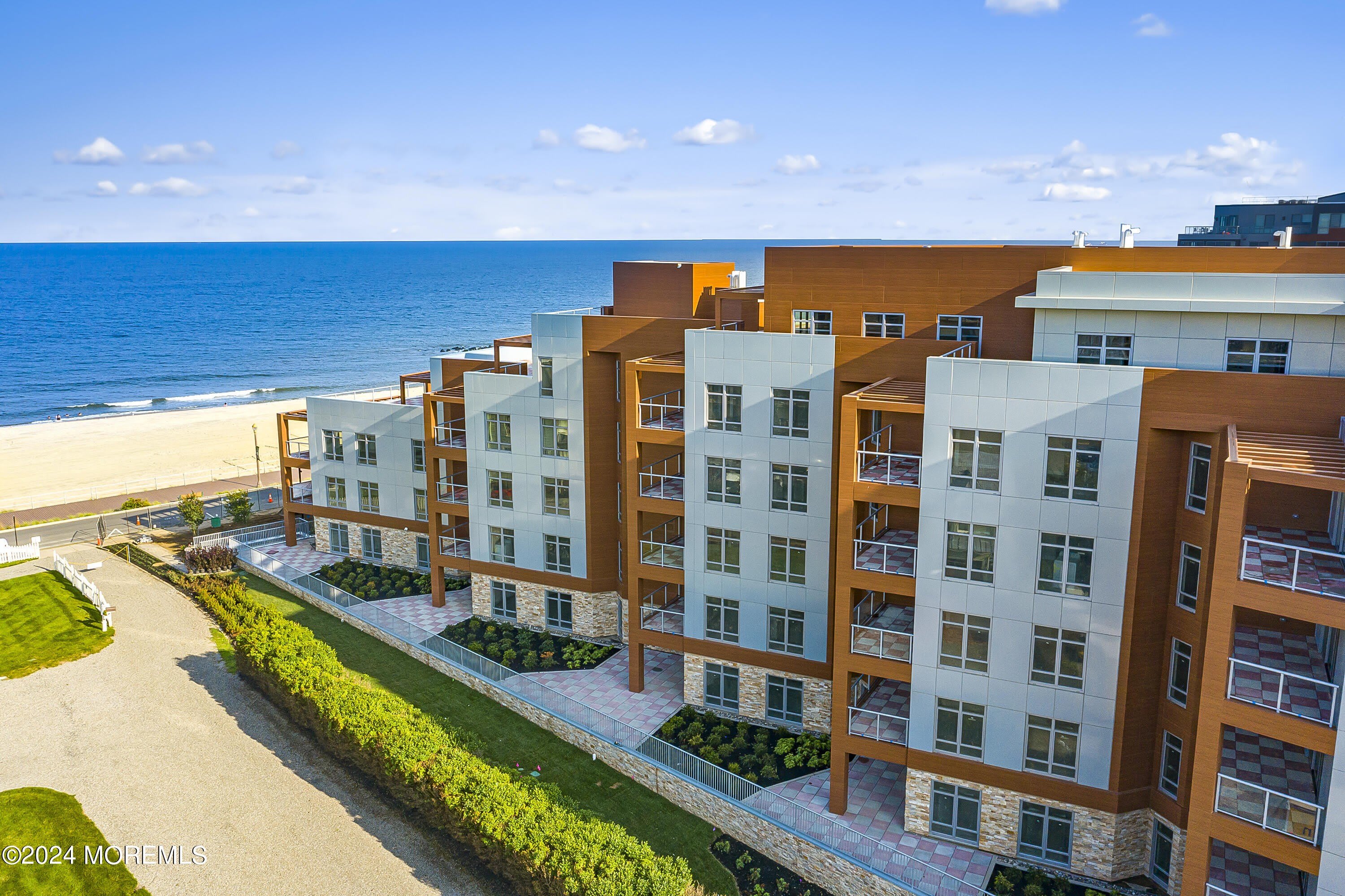 345 Ocean Boulevard – photo 1