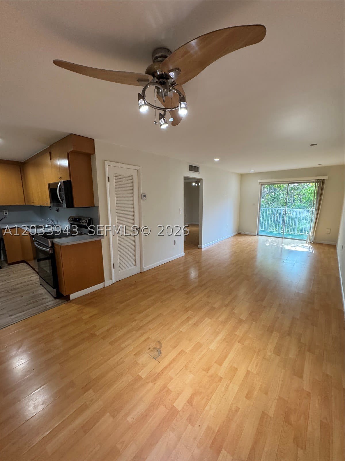 645 Ne 121St St – photo 3
