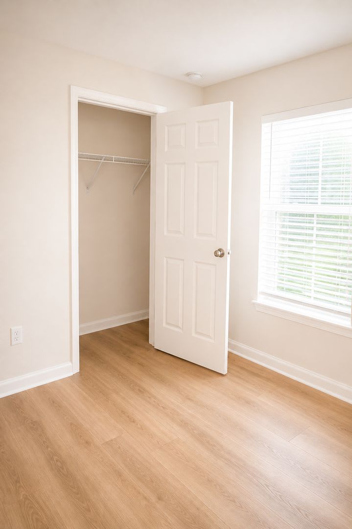 1108 NE 8th Ter – photo 3