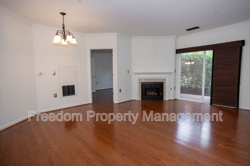2204 Westcourt Ln – photo 4