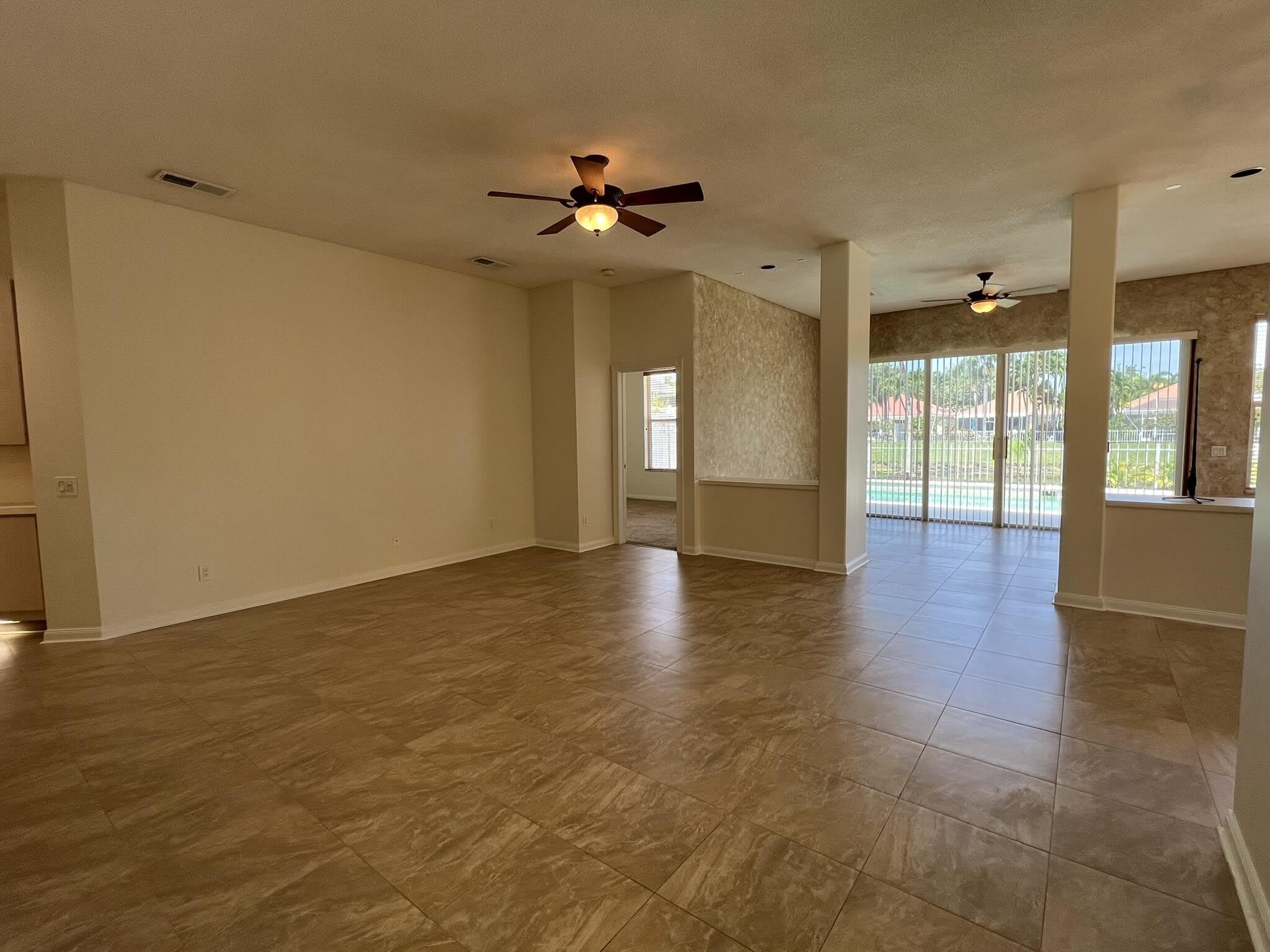 244 Hampton Place – photo 4