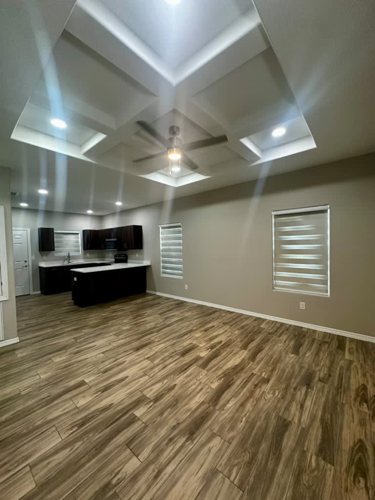 2314 N 37th Ln – photo 3