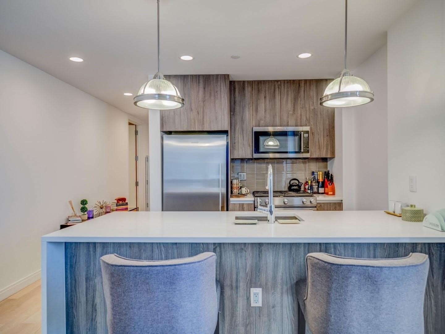 160 1ST ST 515 – photo 4