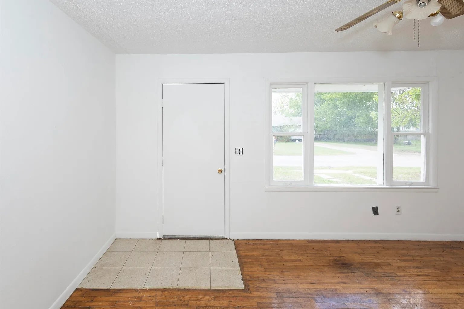 109 W Hickory Ave – photo 2