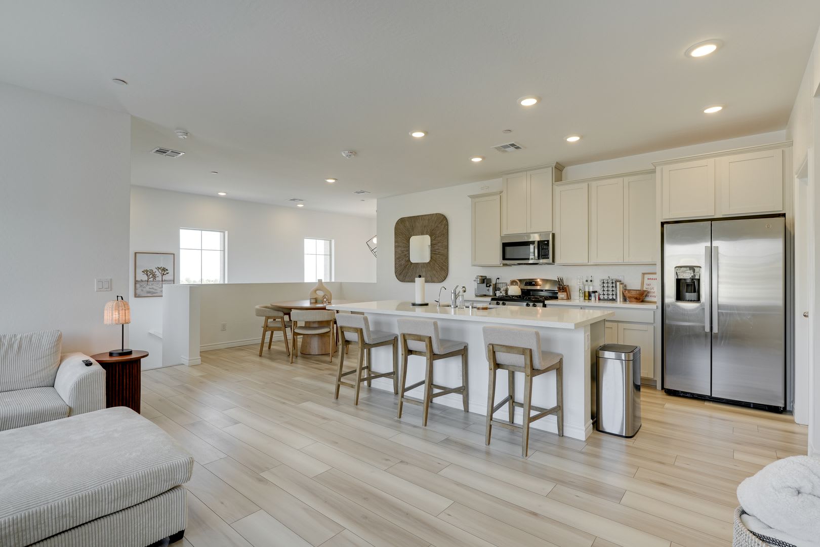 *MOVE IN SPECIAL* FULLY FURNISHED CONDO IN SUMMERLIN 89138! SHORT TERM! – photo 2