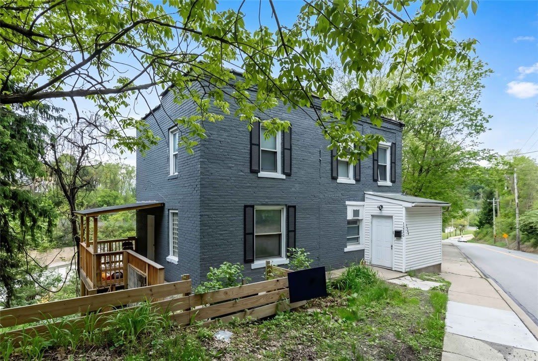 1320 Pioneer Ave – photo 2