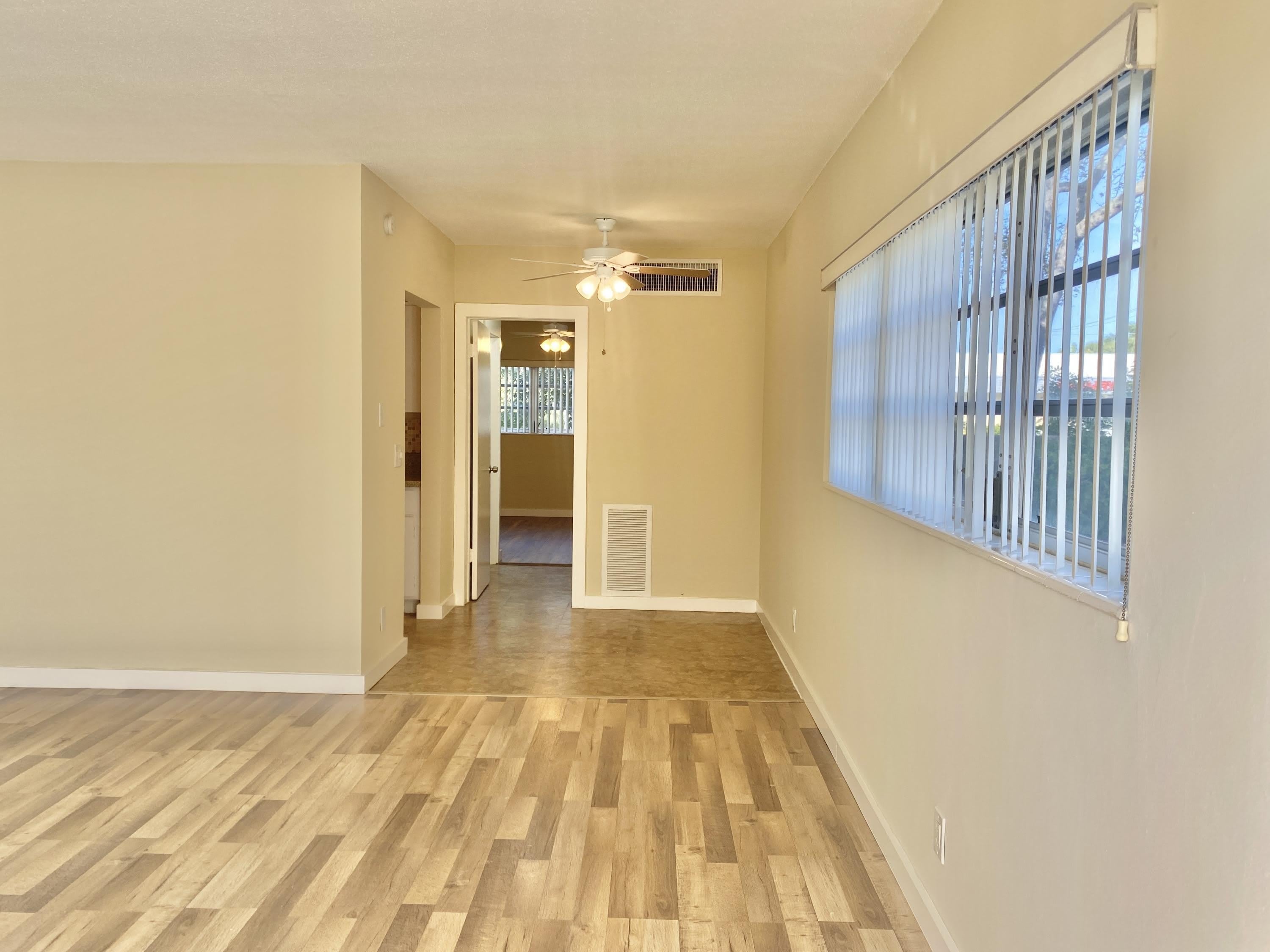 2303 S Federal Highway – photo 4