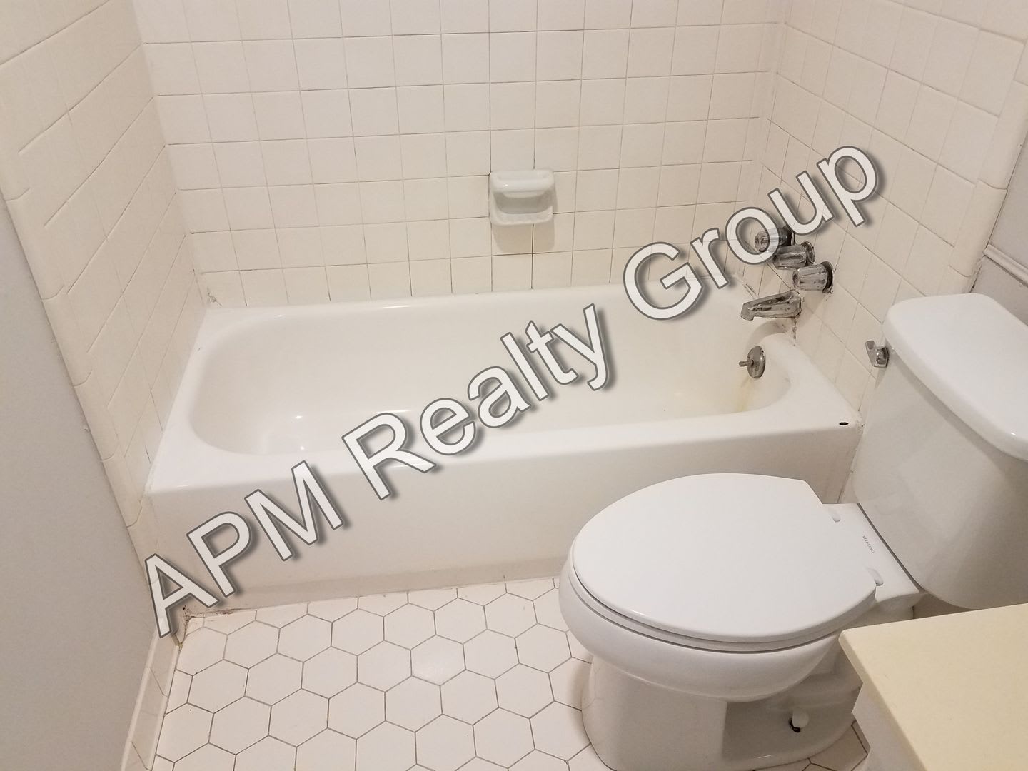 Cherry Hall Townhomes MOVE IN SPECIAL 50% OFF FIRST MONTH RENT – photo 4