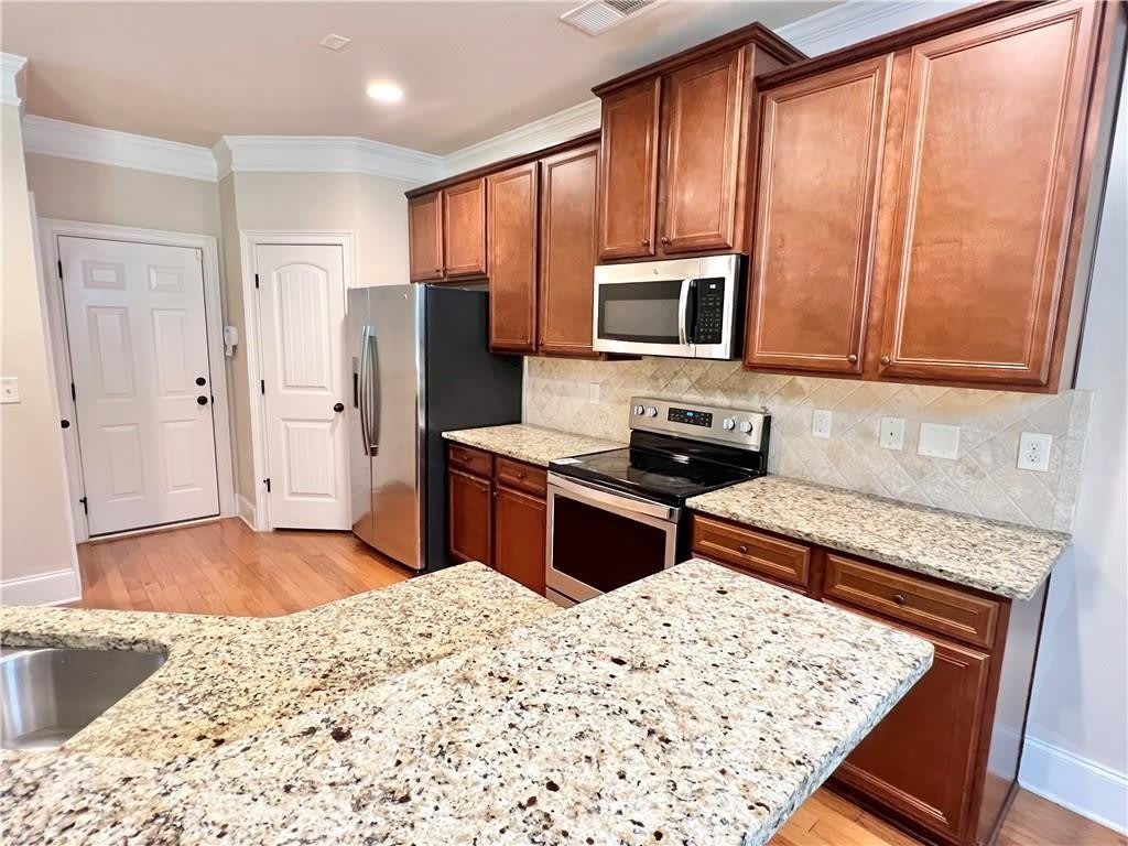 590 Summerstone Lane – photo 2