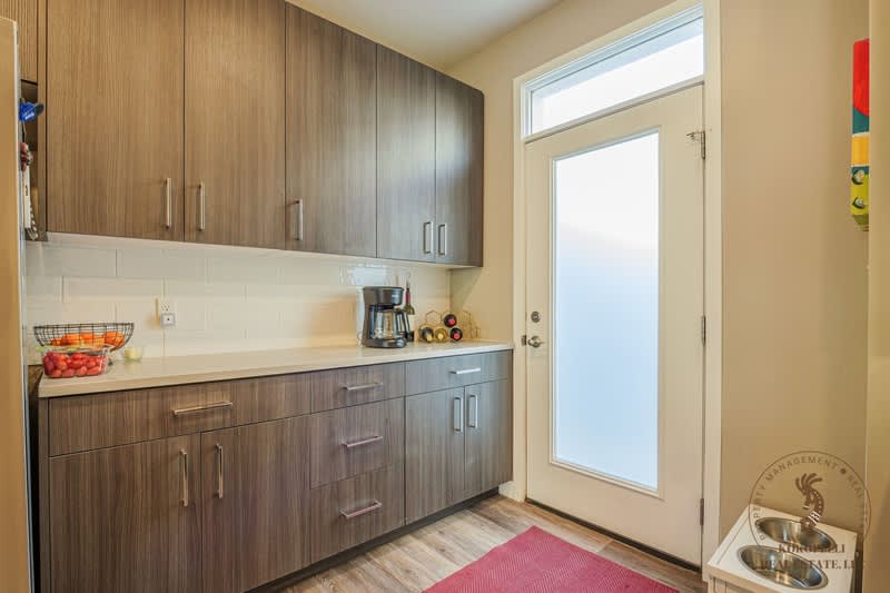859 Struthers Avenue – photo 5