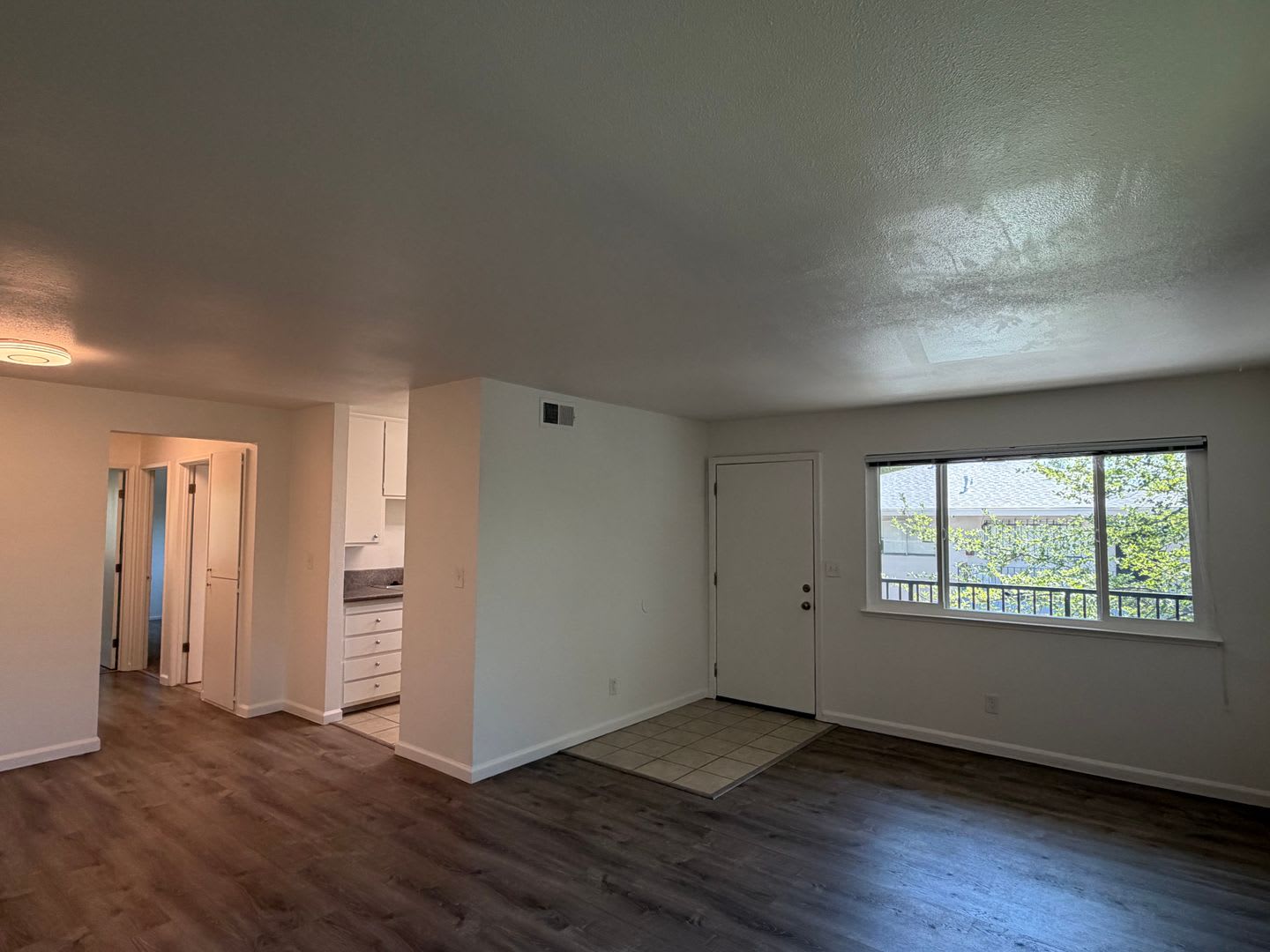 REMODELED 2 BED CONDO IN CITRUS HEIGHTS! – photo 2