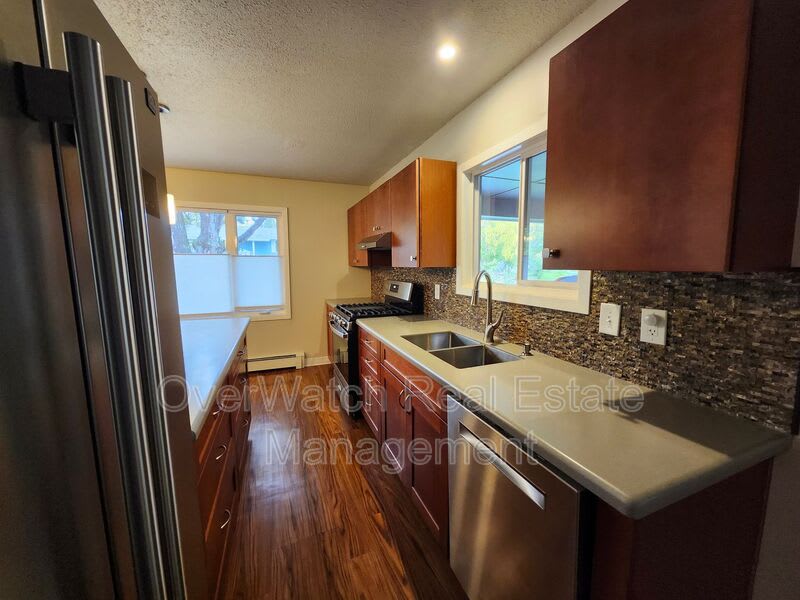 7019 Windsor Place – photo 3