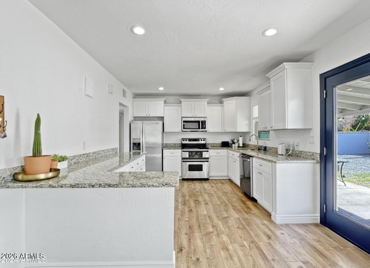 1415 W 7TH Street – photo 4