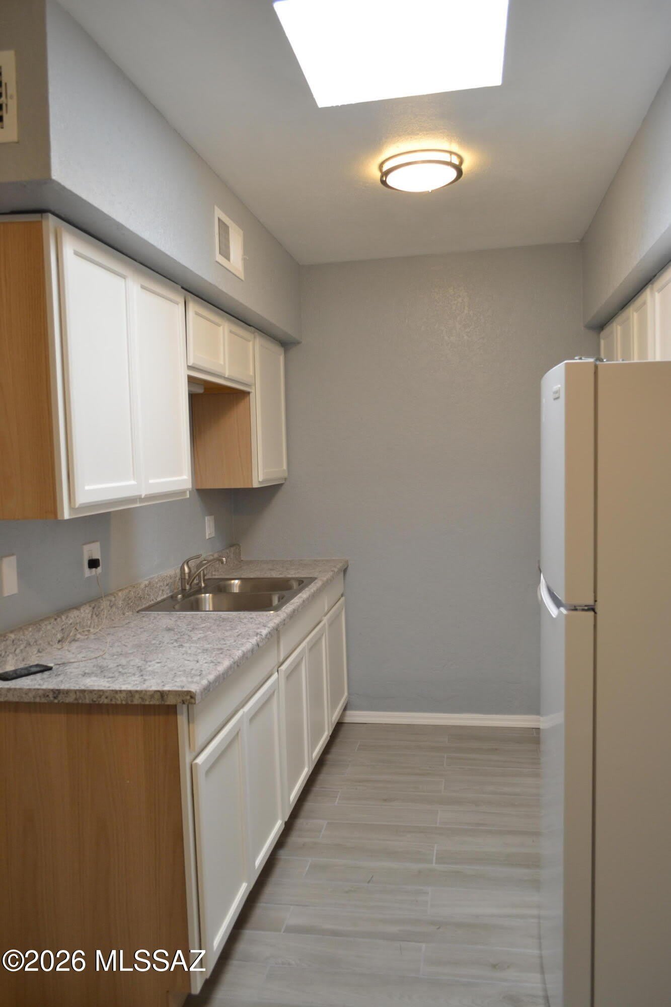 1902 S Montezuma Avenue – photo 4