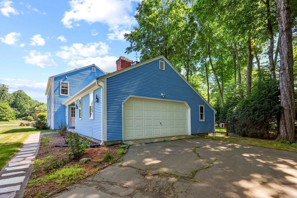 84 Brewster Rd – photo 3