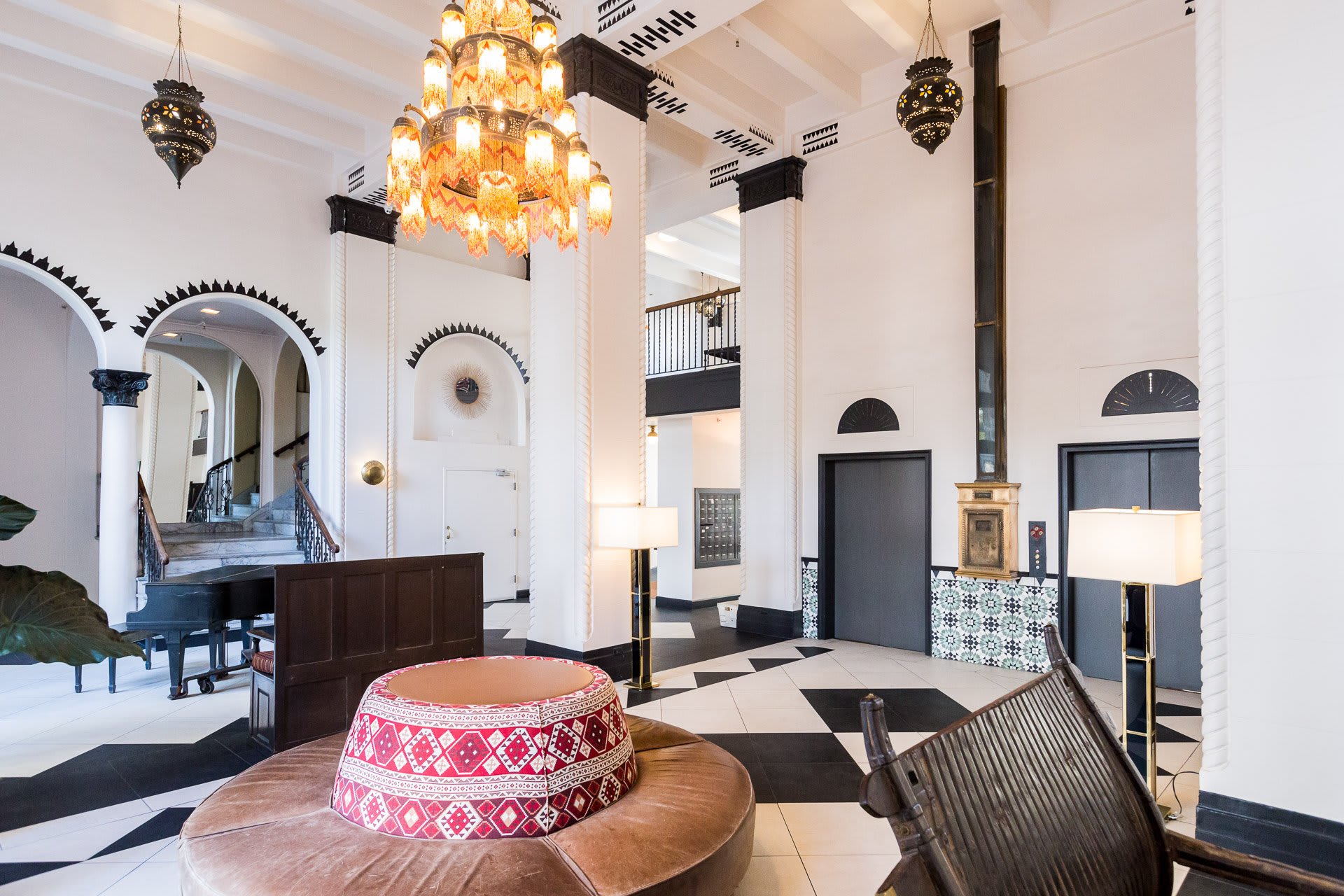 Wilshire Royale Apartments – photo 3