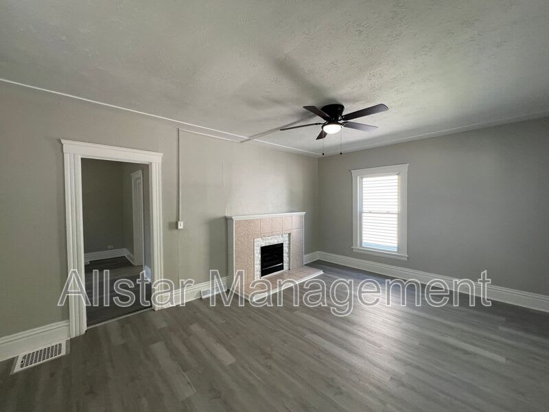 915 East Avenue – photo 2