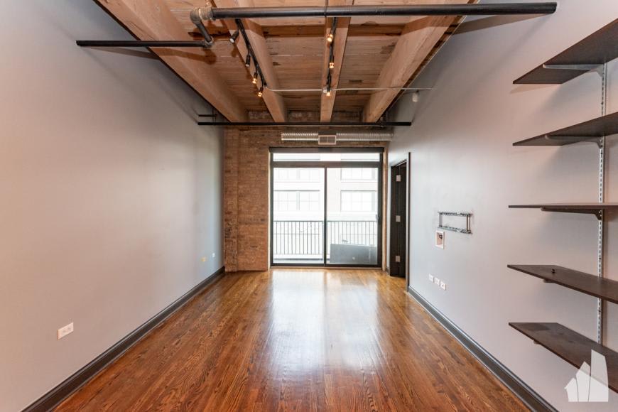 106 N Aberdeen St – photo 1