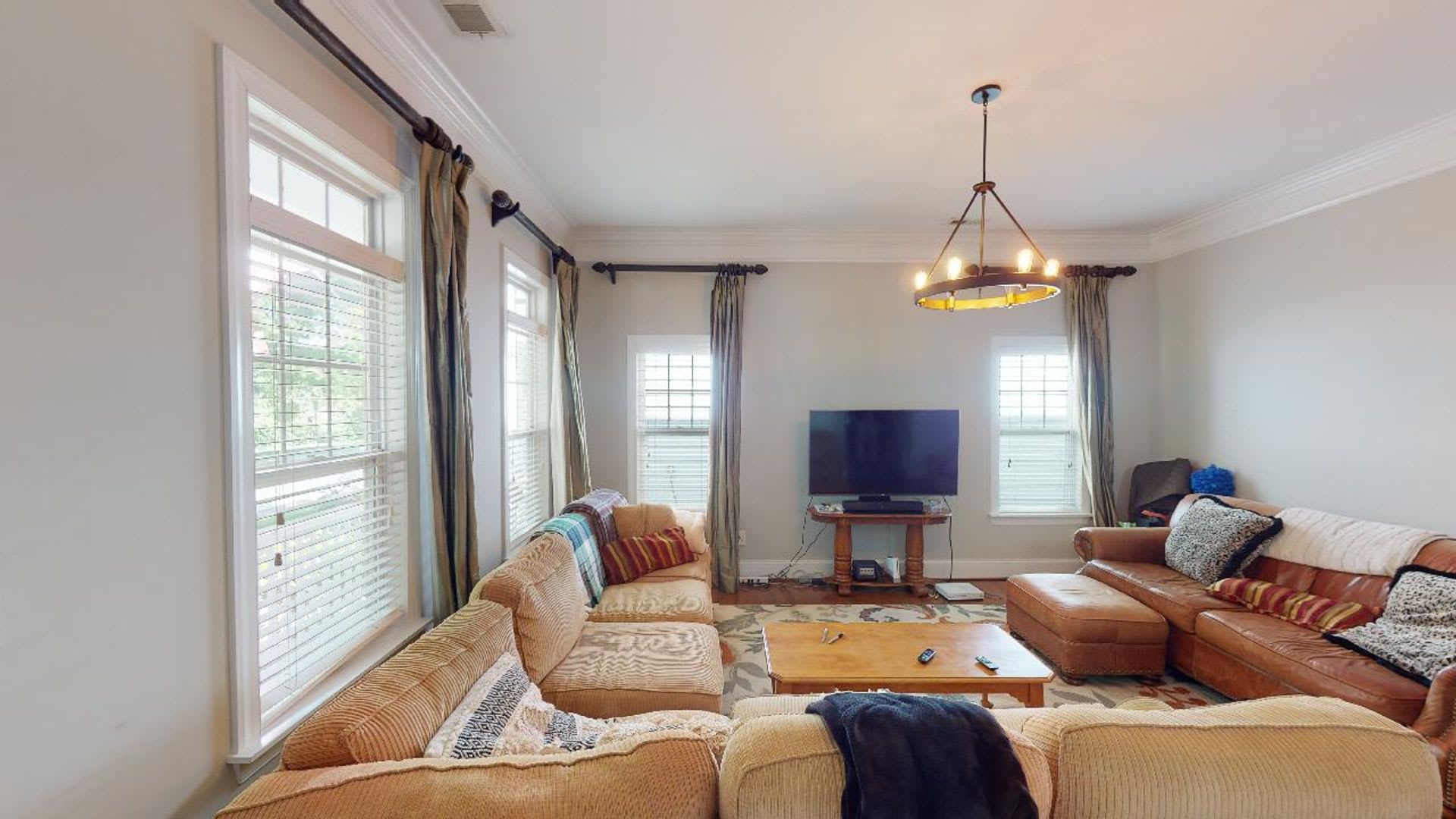 1737 Lela Ave – photo 3
