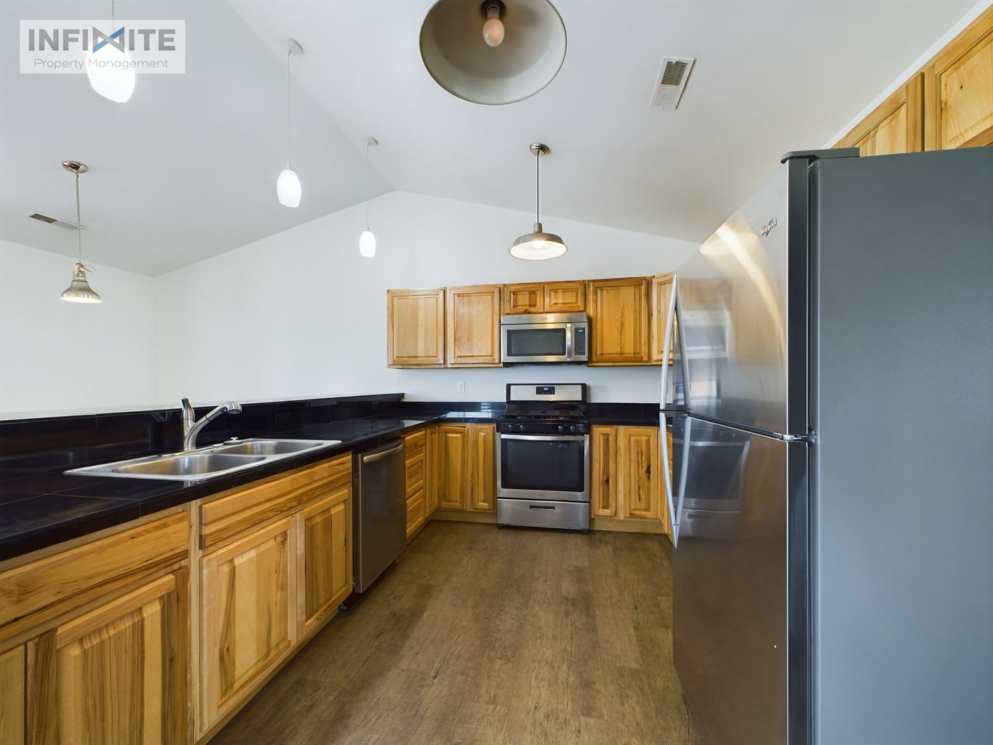 Spacious Remodeled 3 Bedroom Unit in Belgrade, MT!! – photo 3