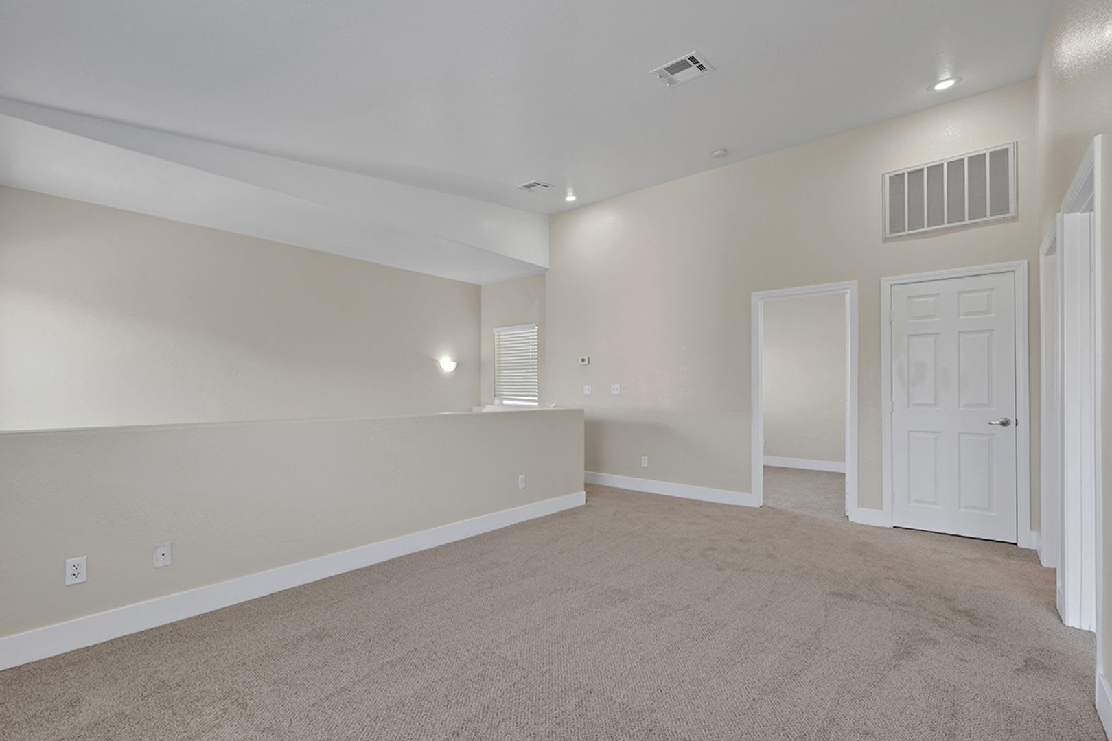 3 bedroom Townhouse – photo 4