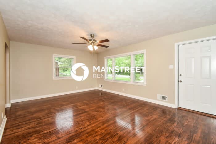 7404 Michael Drive – photo 2