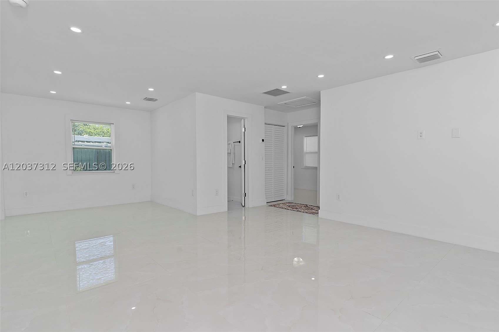 1473 NE 30th Ct – photo 5