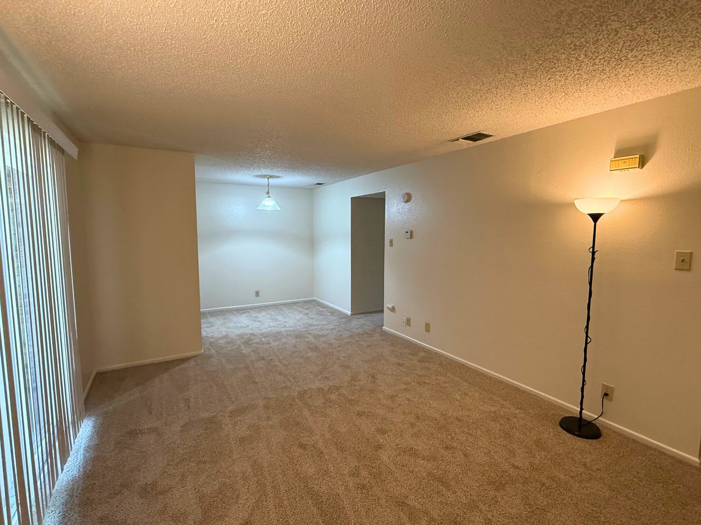 Move In Special Off The First Full Month S Rent With A 12 Month Lease – photo 5