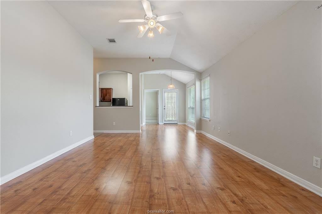 1033 Fallbrook Loop – photo 5