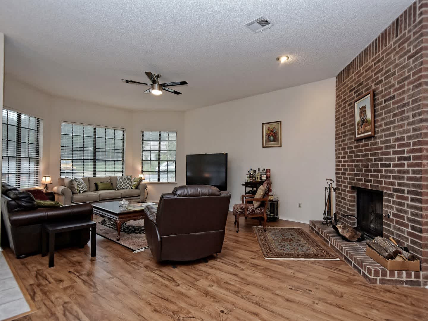 Beautiful 4 Bedroom 2 5 Bath Home In Maple Run Furnished – photo 5