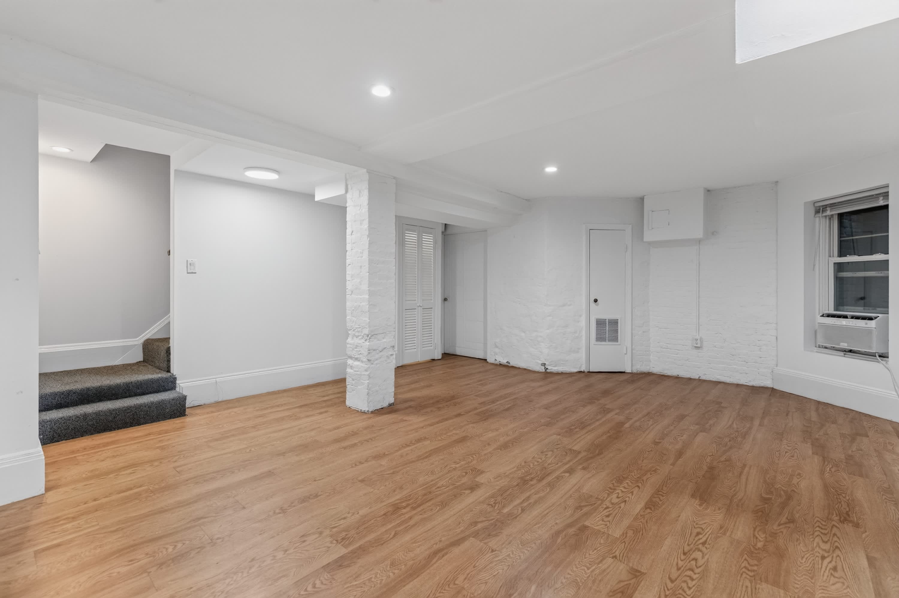 16 Yarmouth St 1 – photo 5